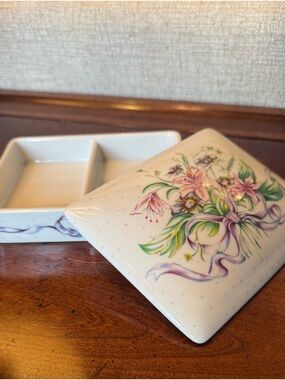 Horchow Porcelain Divided Dish – Made in Japan, Floral Vanity Tray